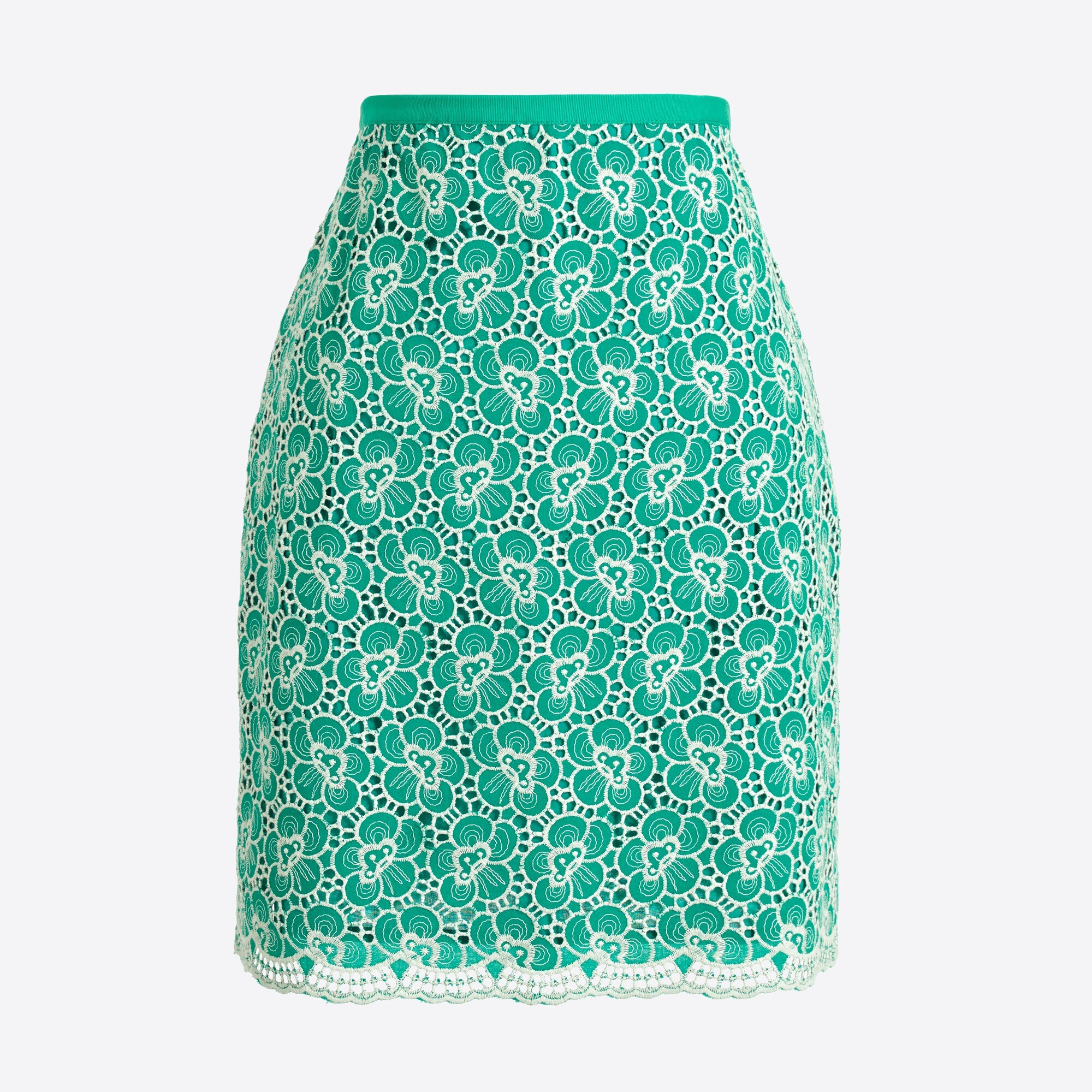Flounce skirt with floral embroidery