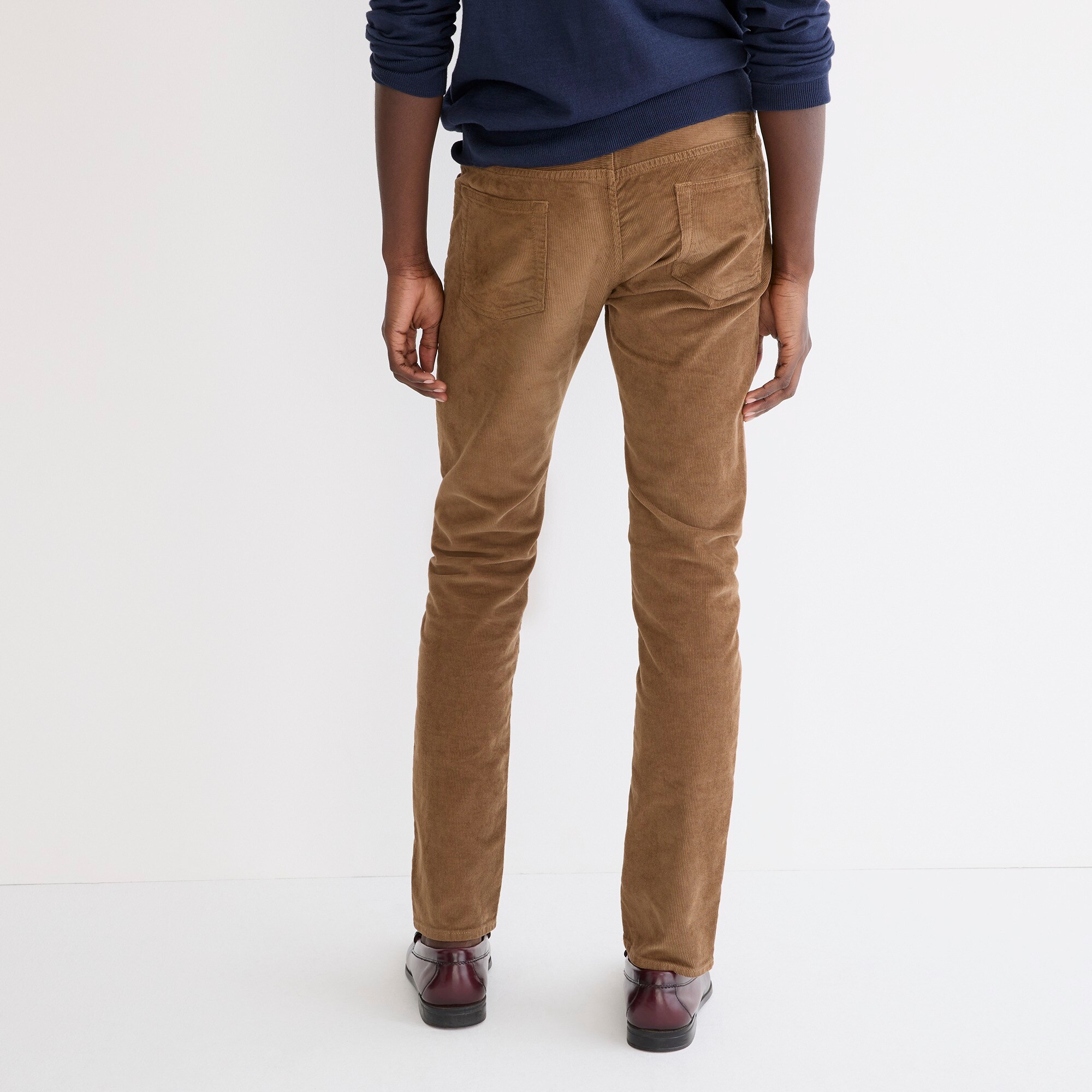 484 Slim-fit pant in corduroy