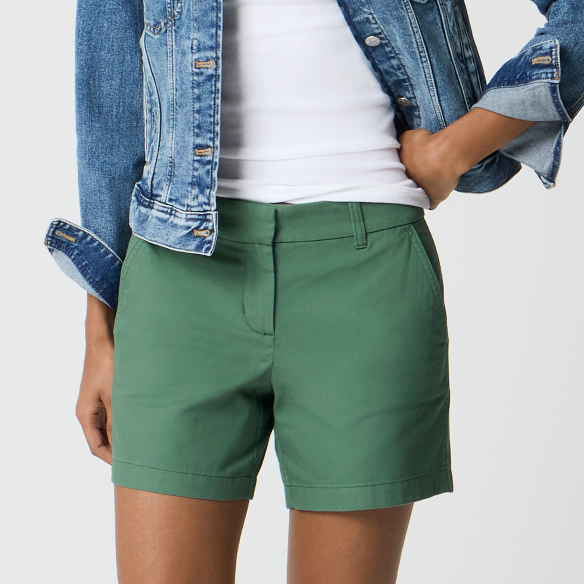 5" classic chino short