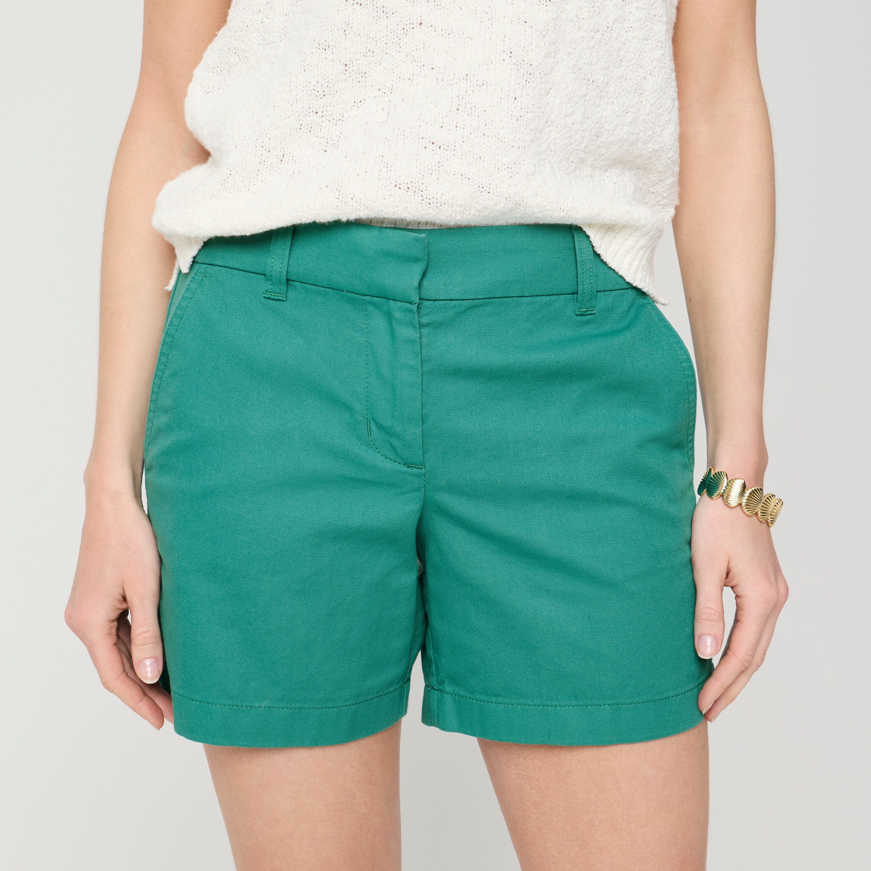5" classic chino short