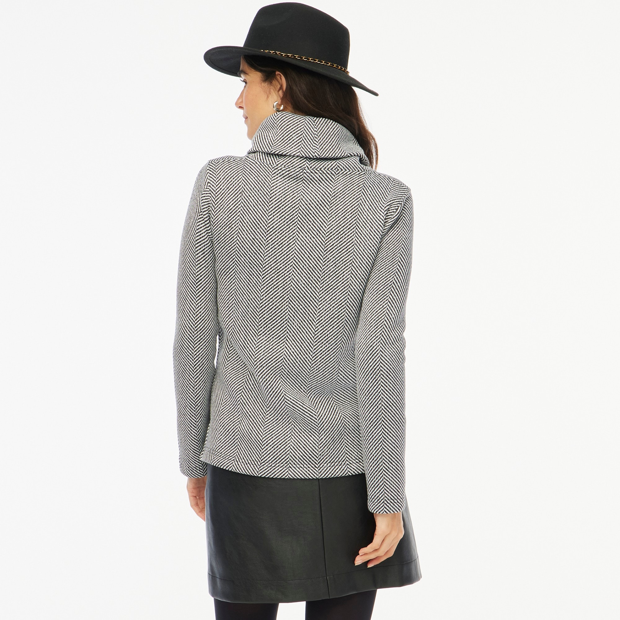 Long-sleeve funnelneck pullover