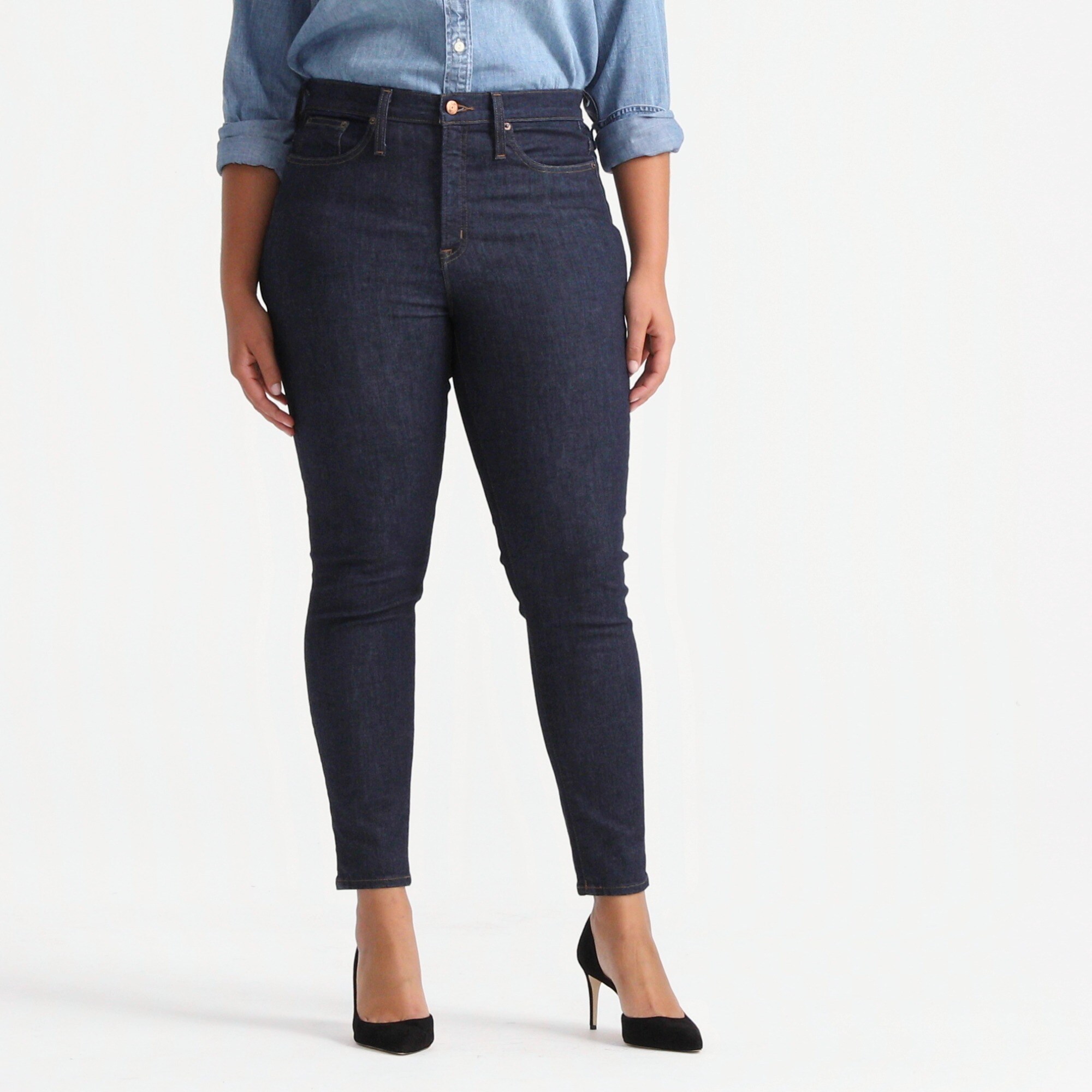 Petite 9&quot; mid-rise toothpick jean in Classic Rinse wash