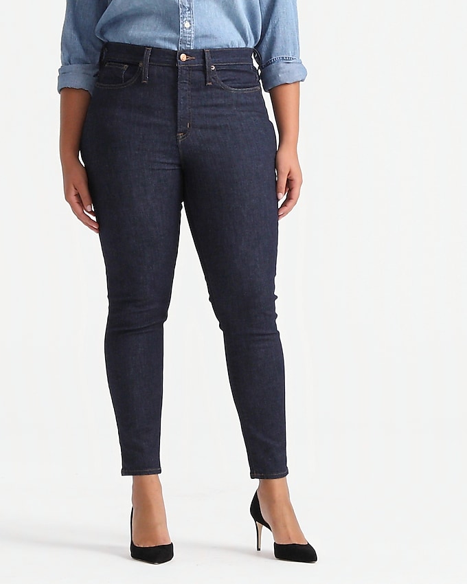 9&quot; mid-rise toothpick jean in Classic Rinse wash