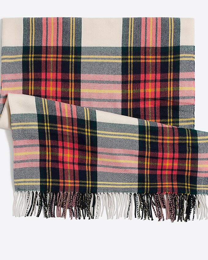 factory: plaid blanket scarf for women, right side, view zoomed