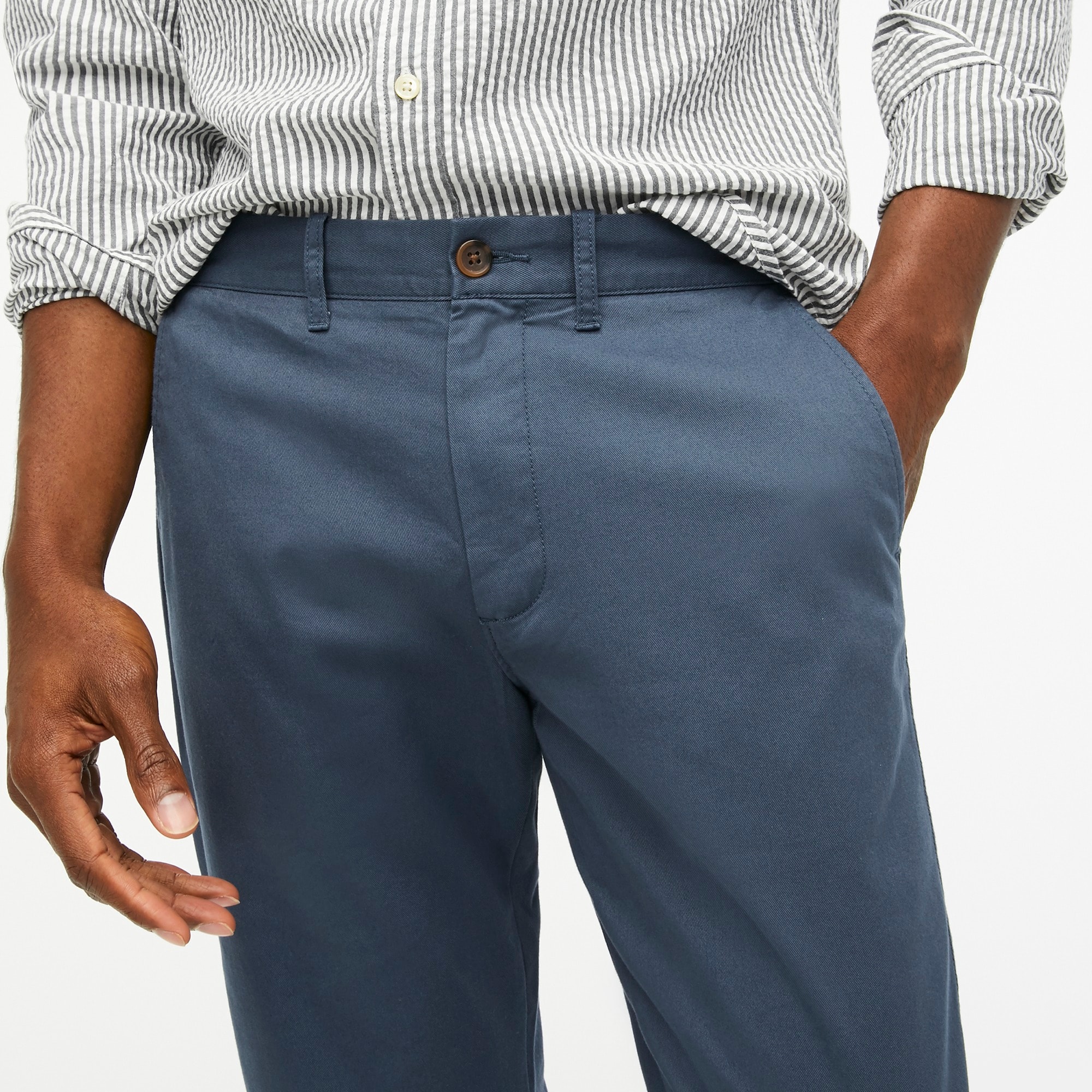 Straight-fit flex chino pant
