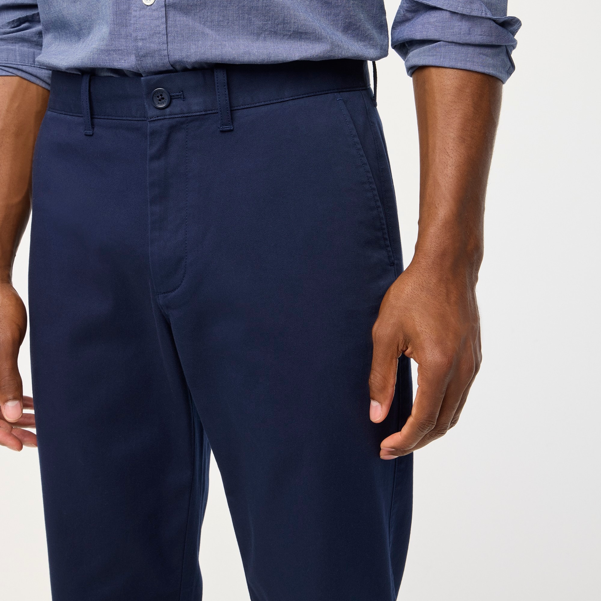 Straight-fit flex chino pant