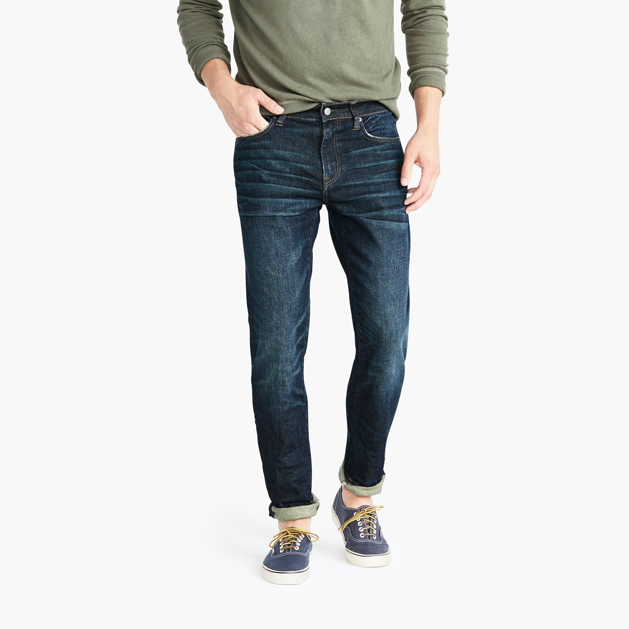 narrow fitting jeans