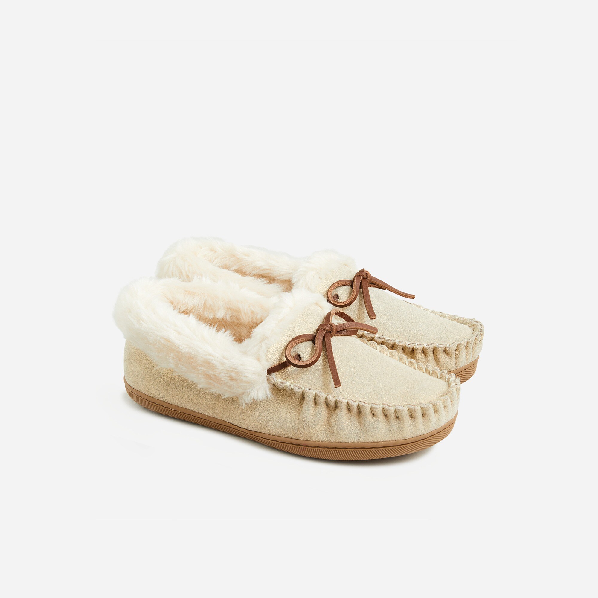 Lodge shoes in metallic