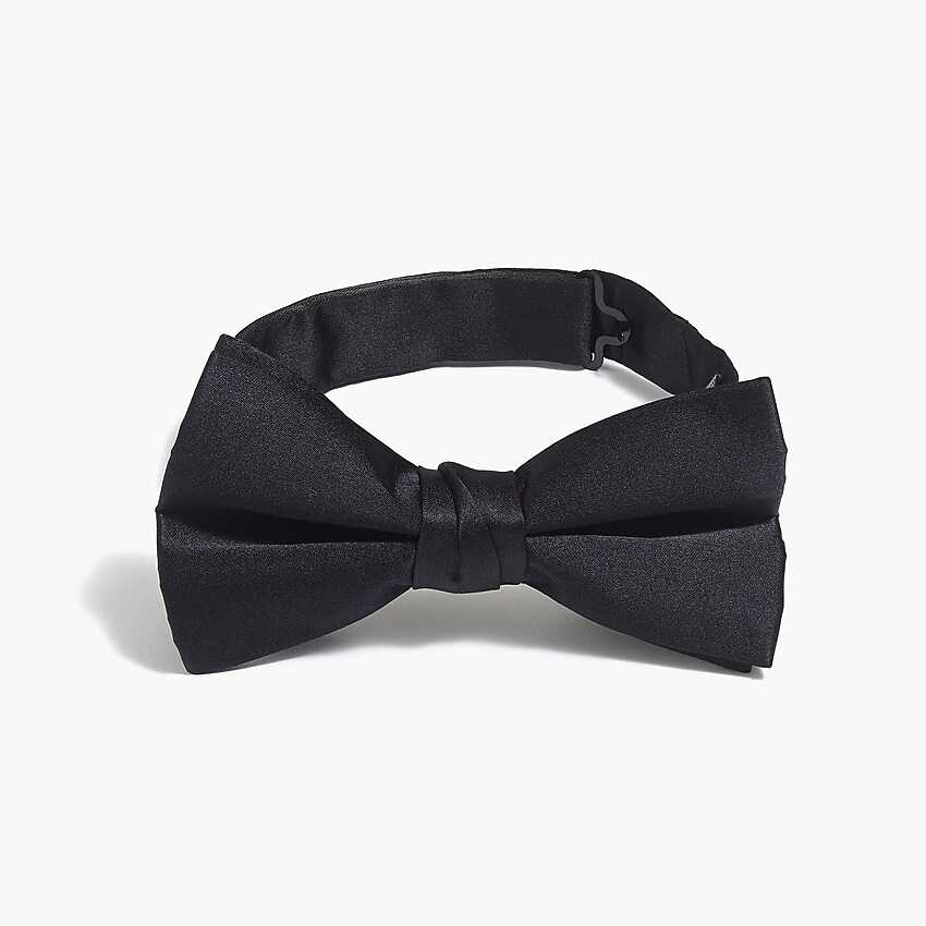 factory: pre-tied satin bow tie for men, right side, view zoomed