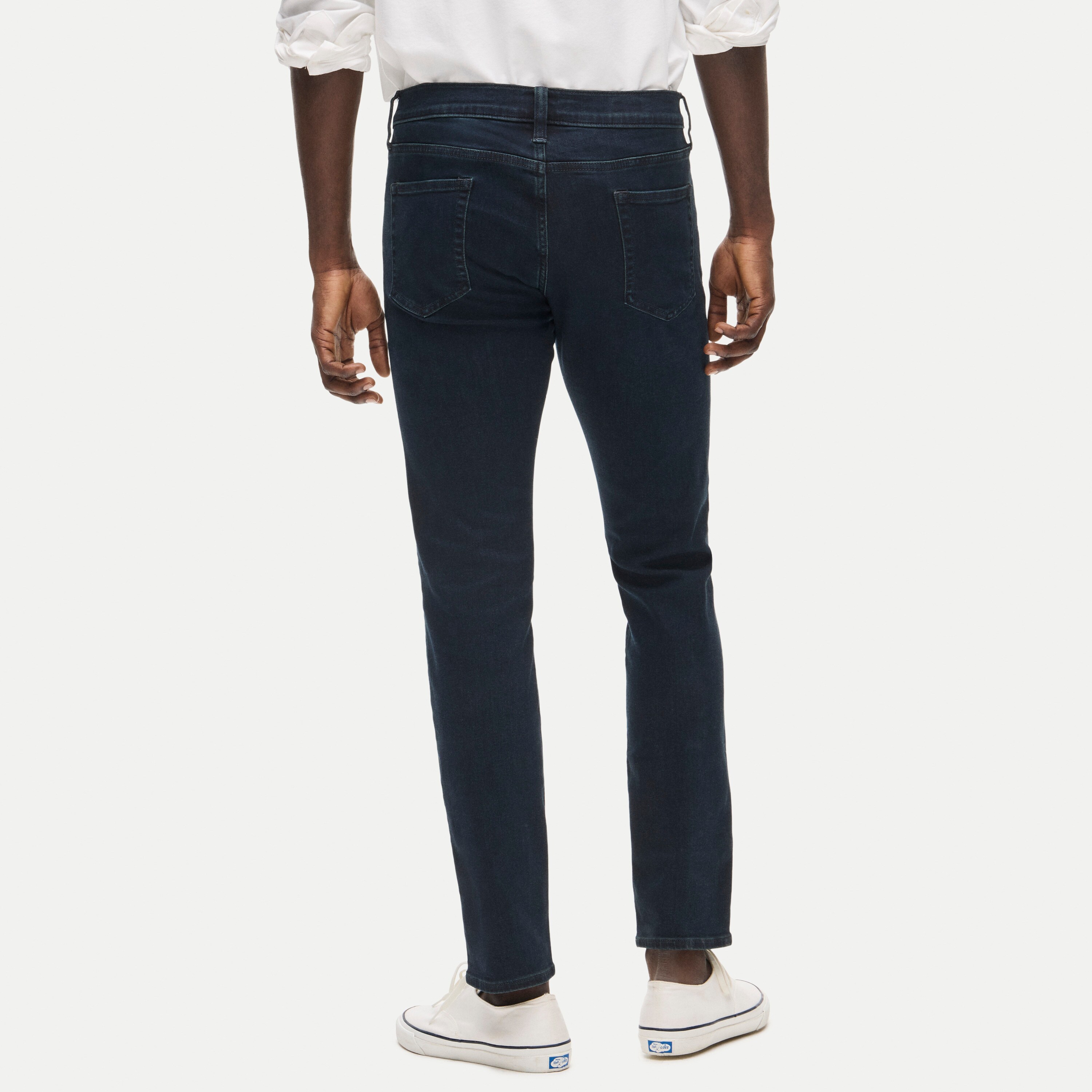 484 Slim-fit stretch jean in deep lake wash