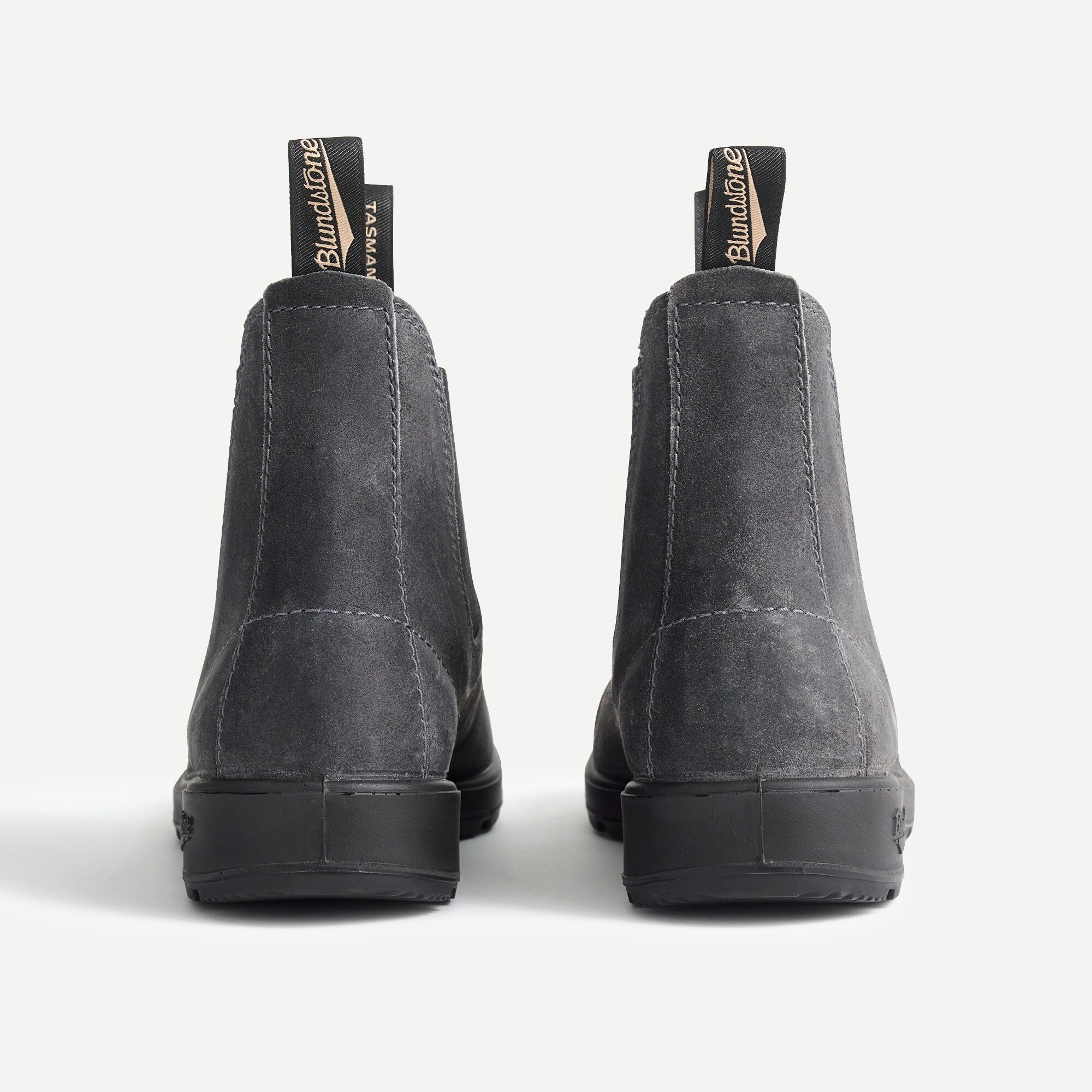 blundstone international shipping