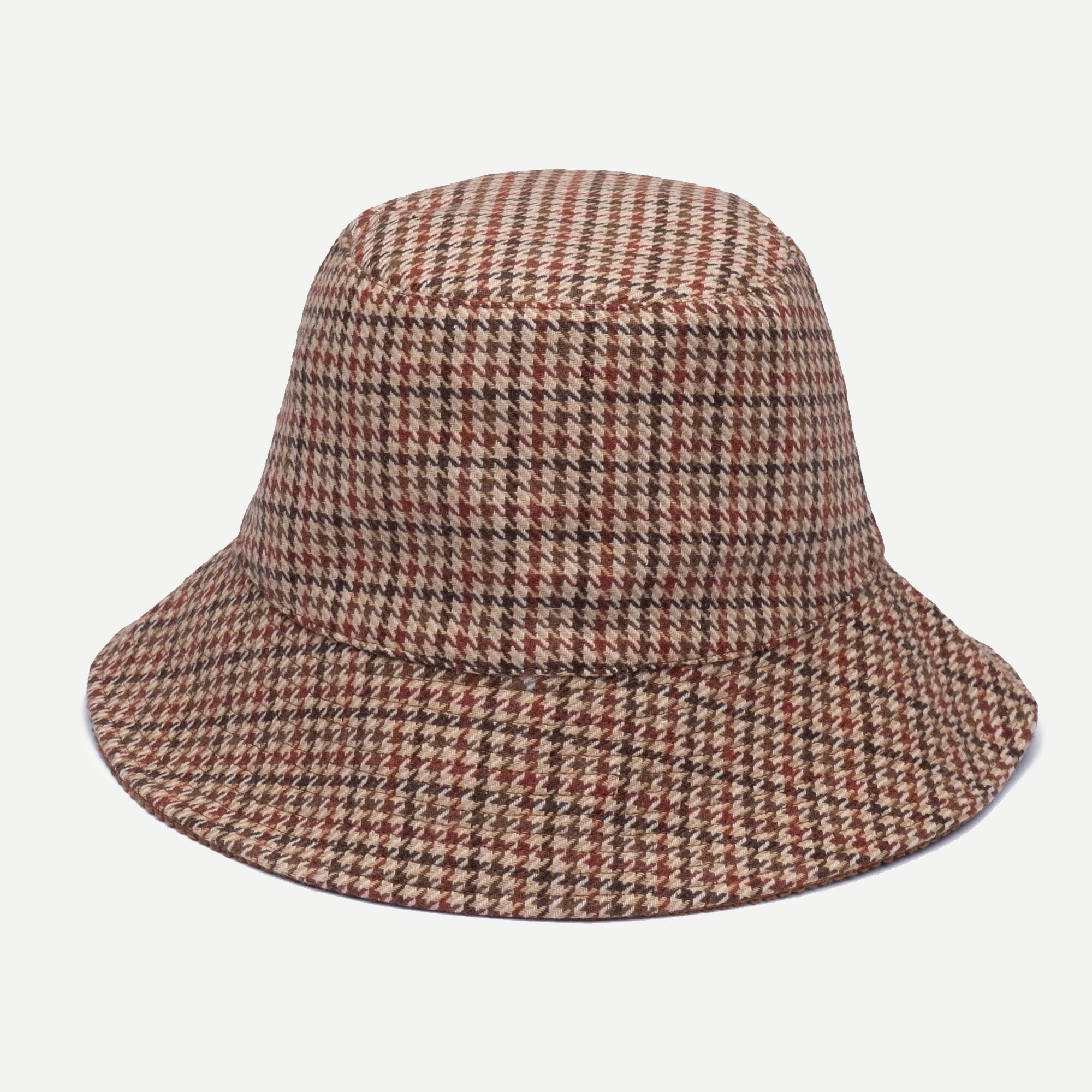 sara hat