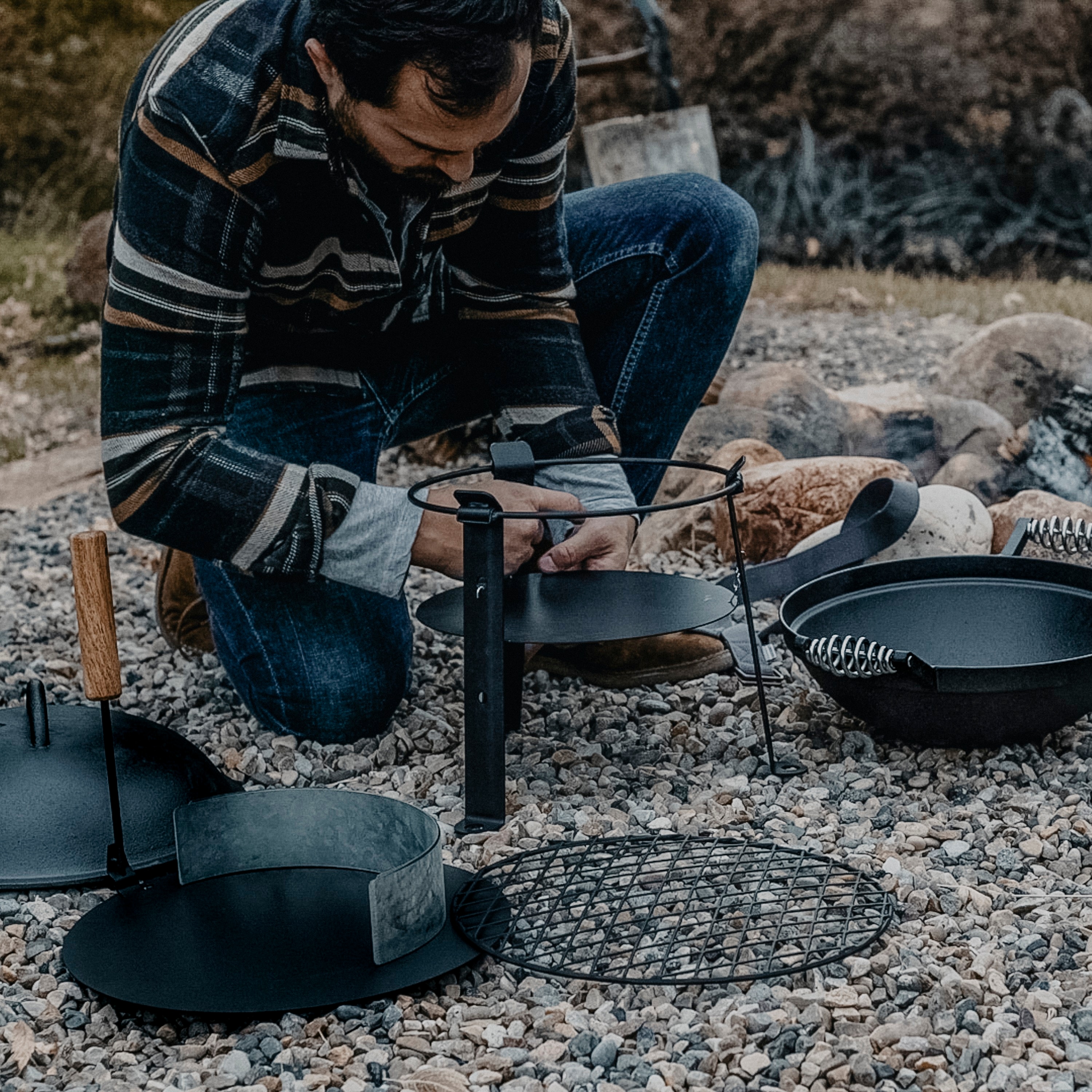 Barebones all-in-one cast-iron grill