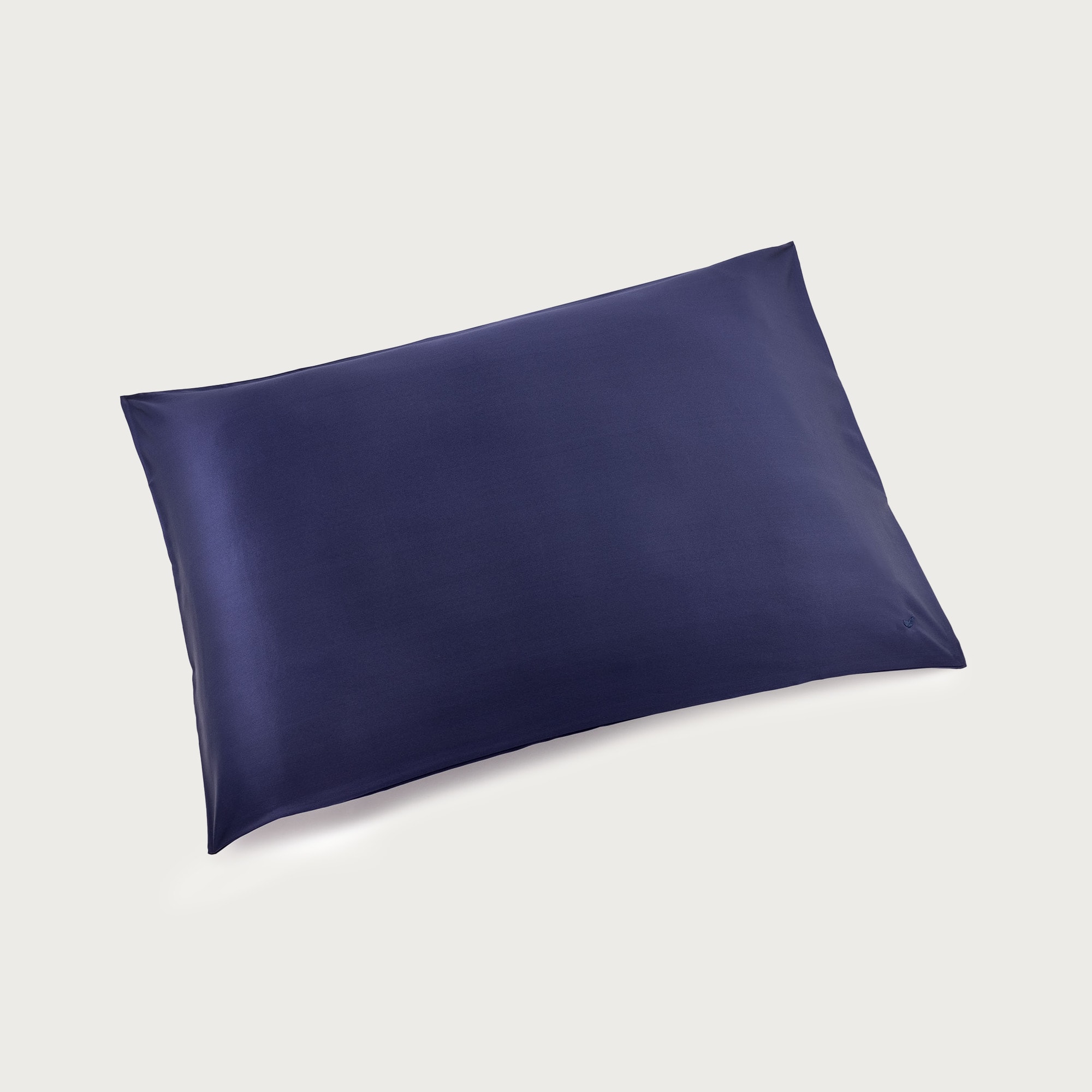Petite Plume™ silk pillowcase