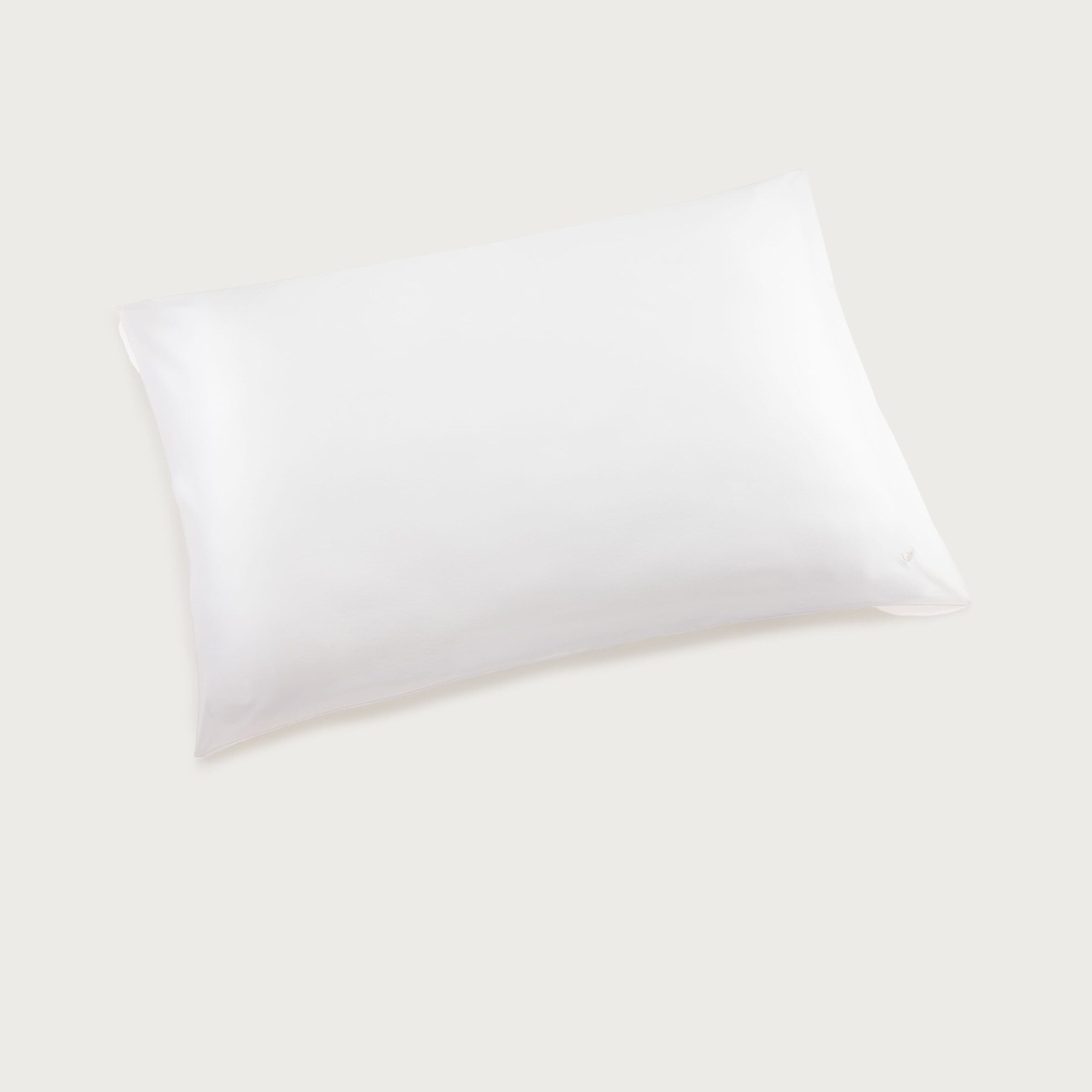 Petite Plume™ silk pillowcase