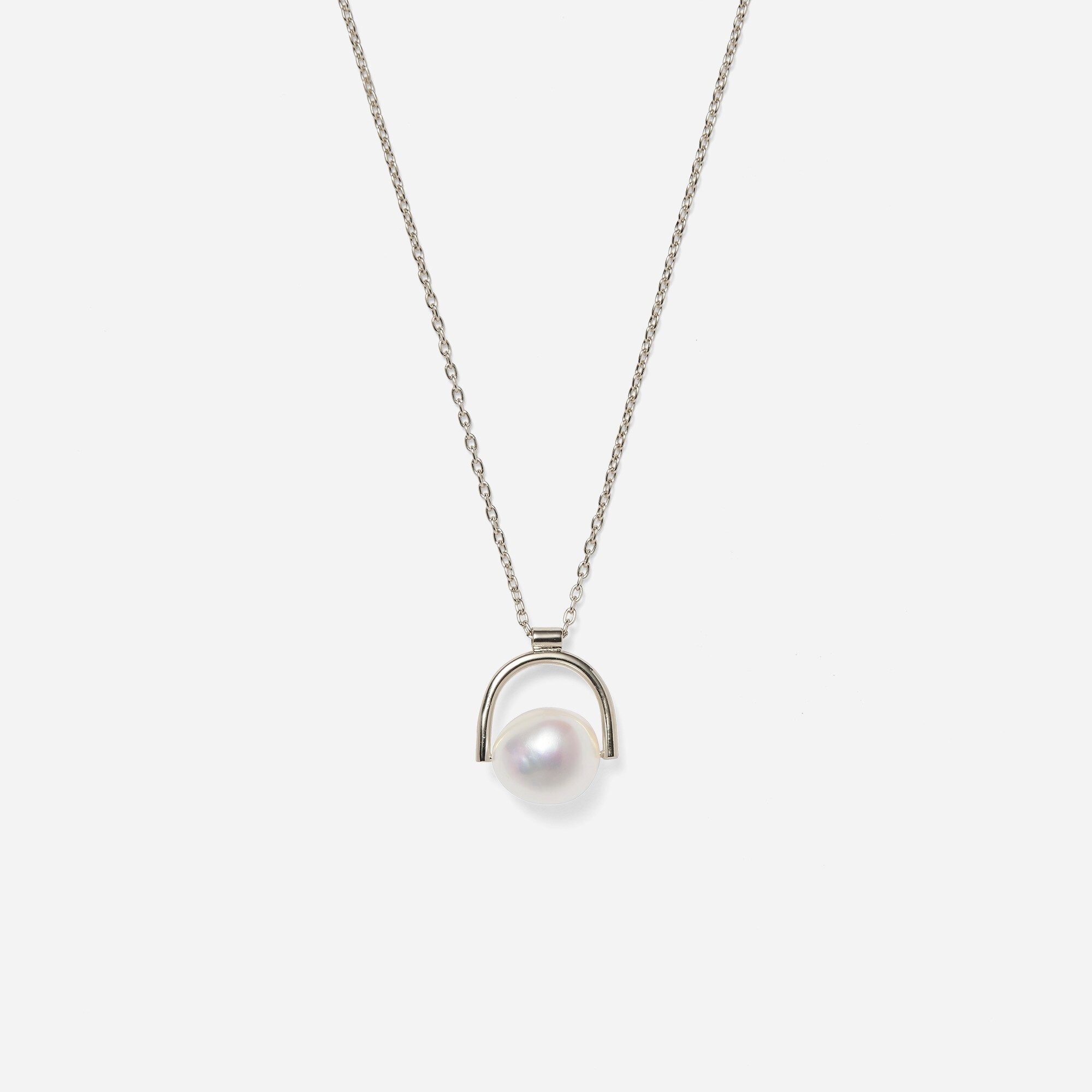 Lady Grey bail necklace