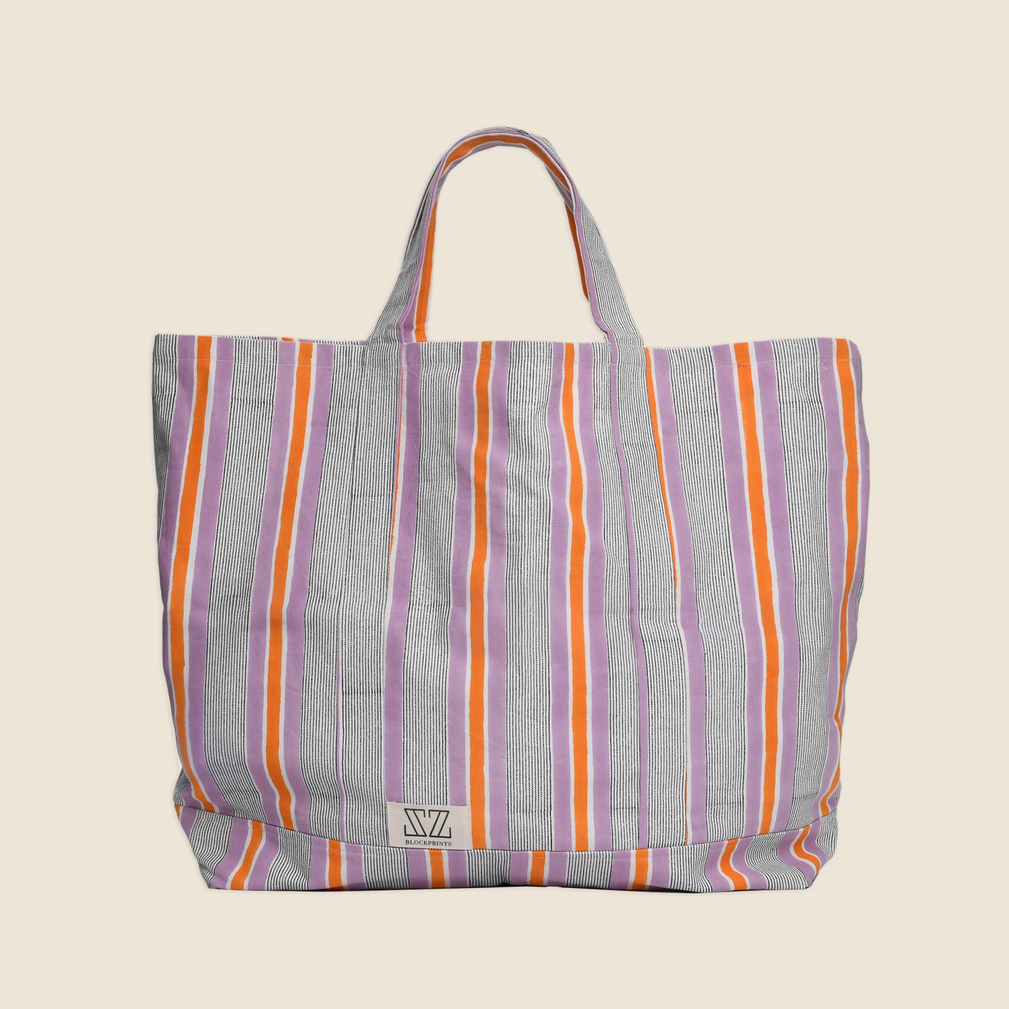 SZ BLOCKPRINTS Oversized Tote in Big Phool Print バッグ Oversized Tote, Big Phool Print - SZ Blockprints Bags