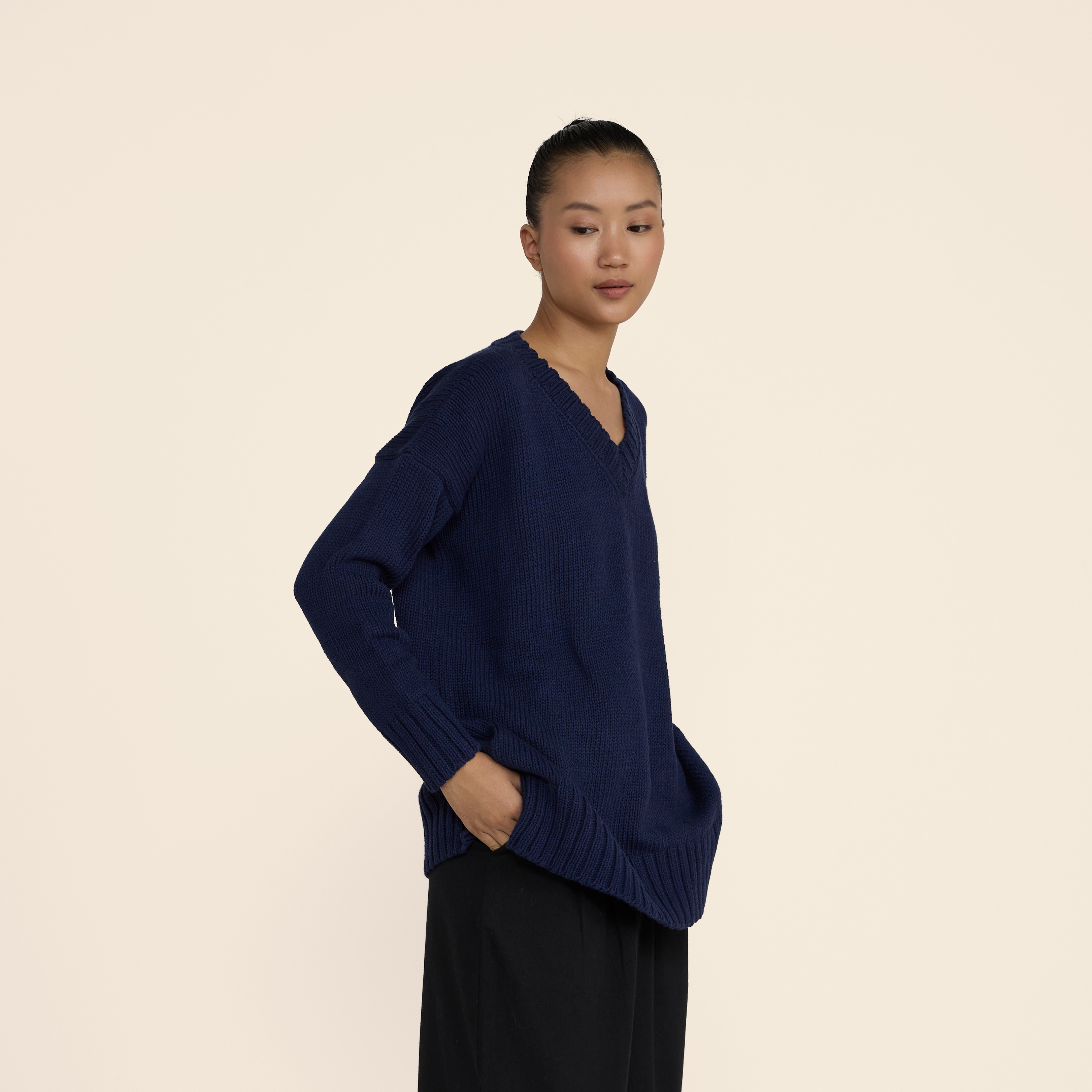 LAUDE the Label oversized V-neck sweater - image 3