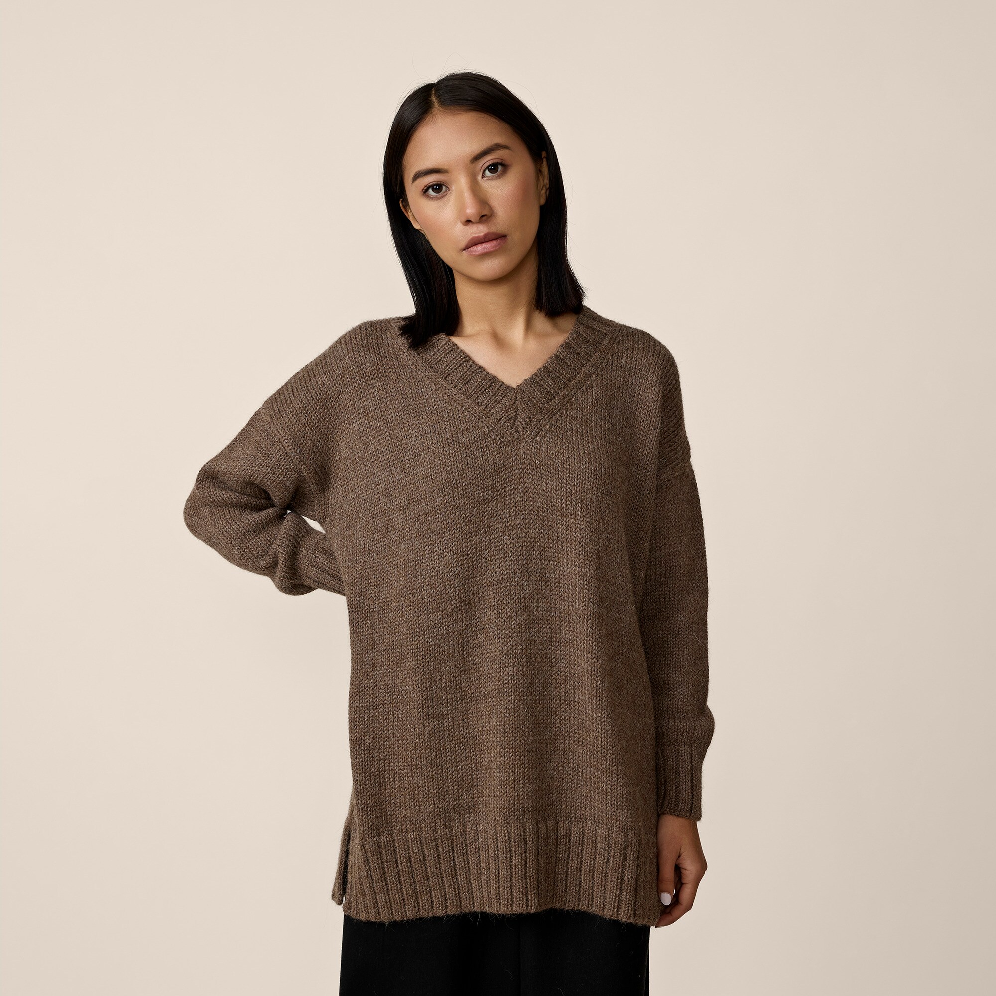 LAUDE the Label oversized V-neck sweater